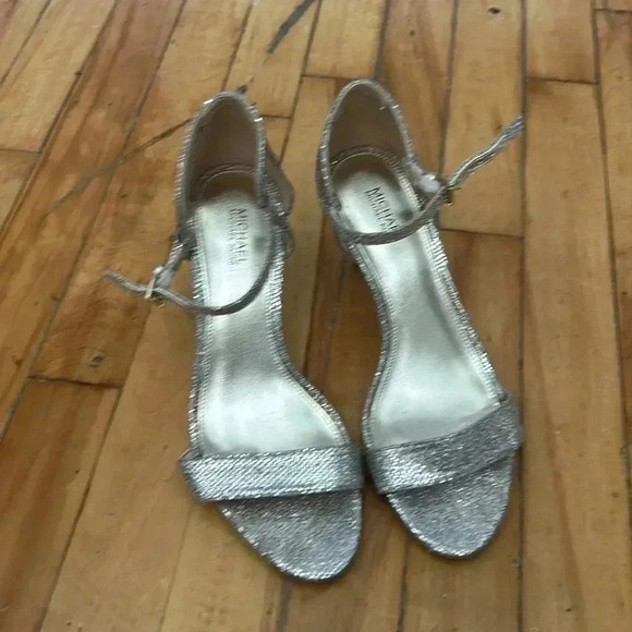 Michael kors sparkly holiday heels - Picture 2 of 4